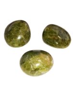 pierre-roulee-vesuvianite-01