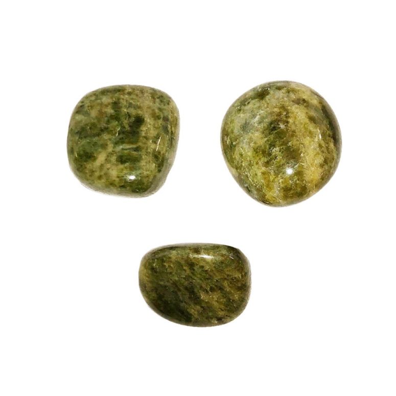 pierre-roulee-vesuvianite