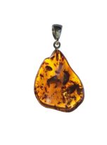 pendentif-ambre-brut-02