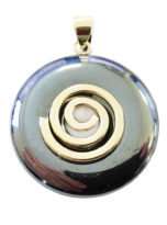 pendentif-hematite-pi-chinois-donut-spirale-doree-30mm