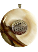 pendentif-pi-chinois-donuts-bois-petrifie-40mm-fleur-de-vie