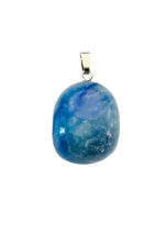 pendentif-quartz-bleu-pierre-roulee-02.jpg