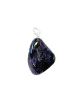 pendentif-sugilite-pierre-roulee-02.jpg