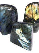 pierre-polie-labradorite-taille-l-02.jpg