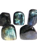 pierre-polie-labradorite-taille-s-02.jpg